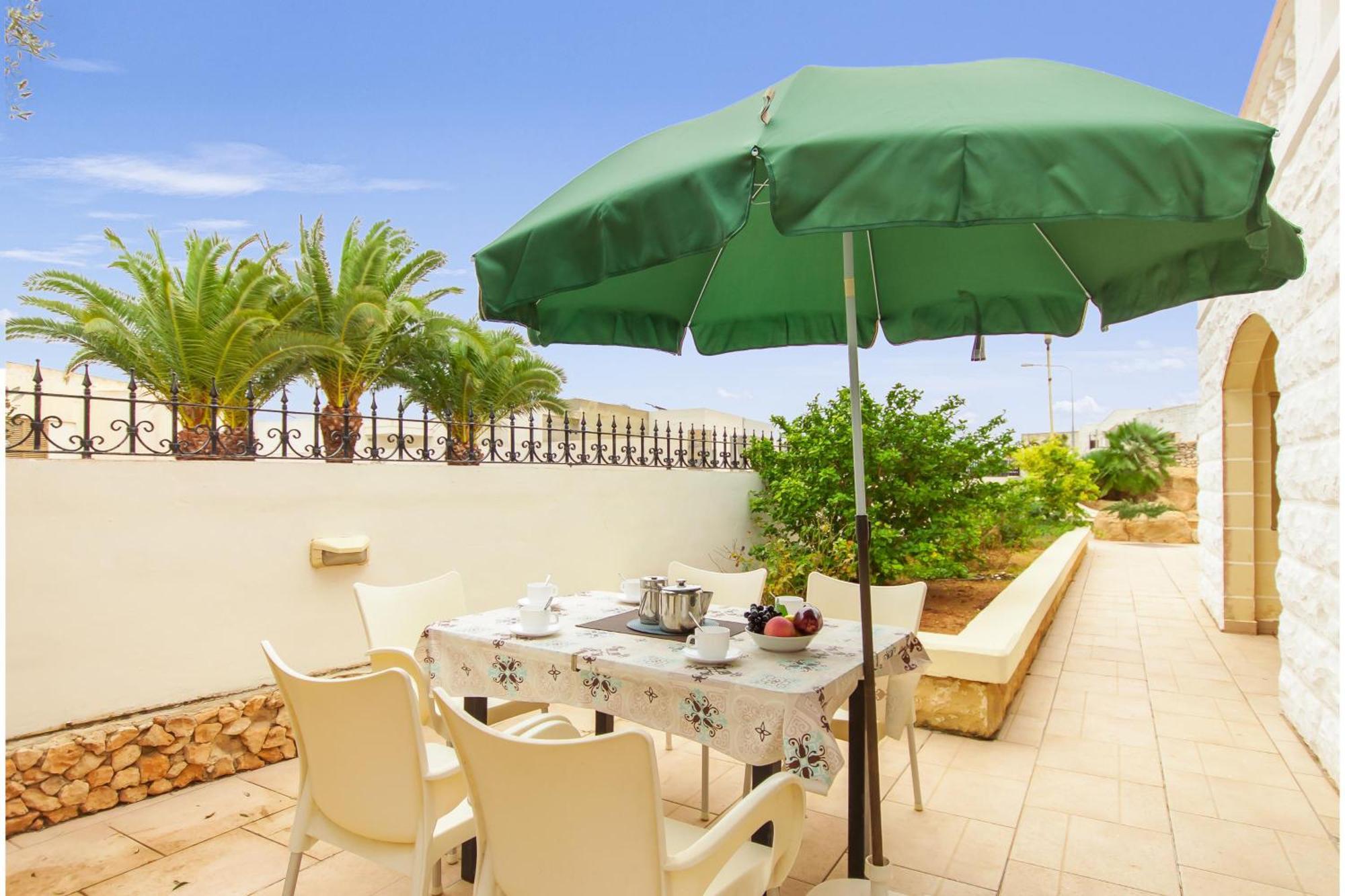 Villa & Pool Apartments In Mellieha Bay Экстерьер фото