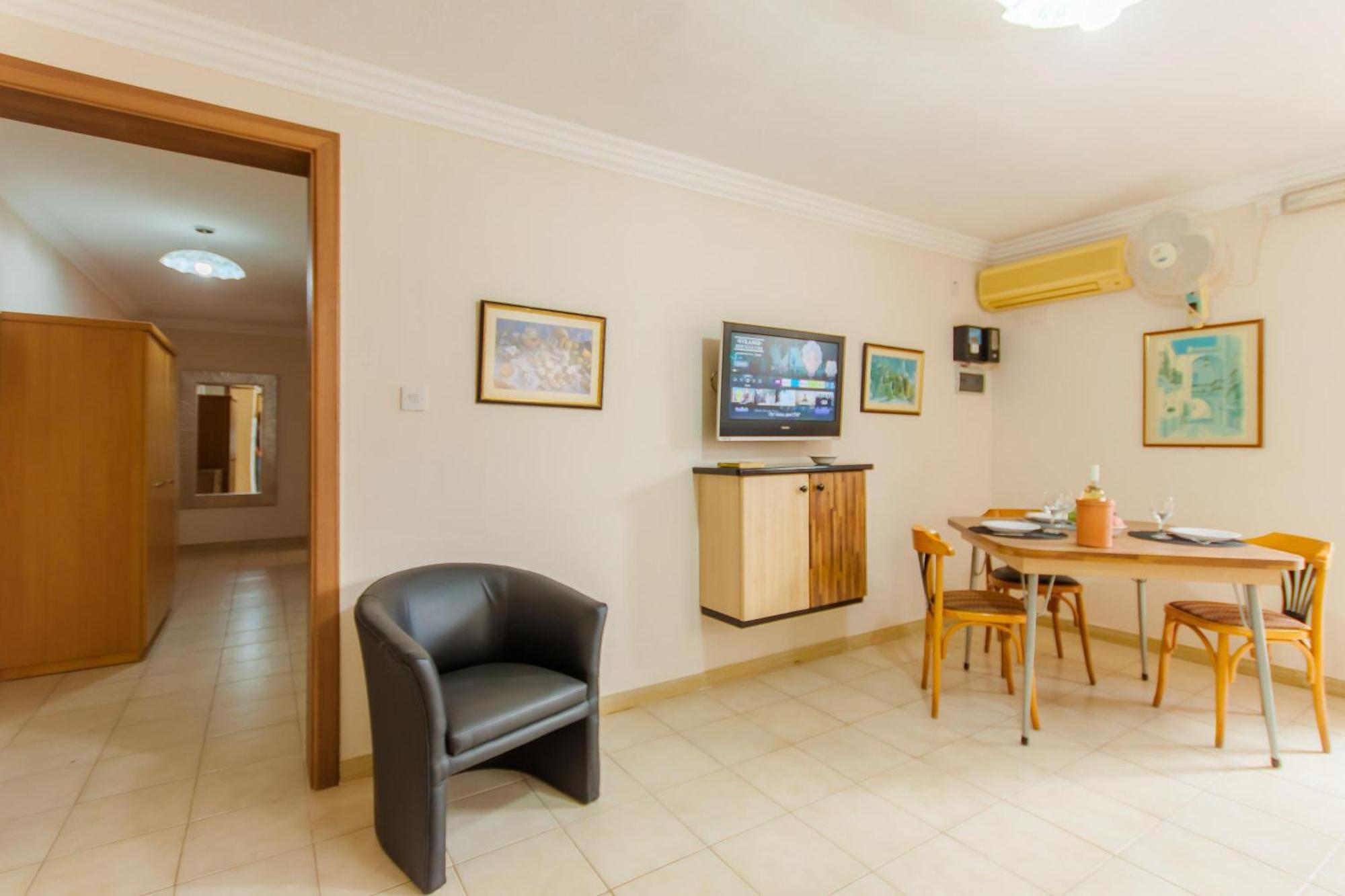 Villa & Pool Apartments In Mellieha Bay Экстерьер фото