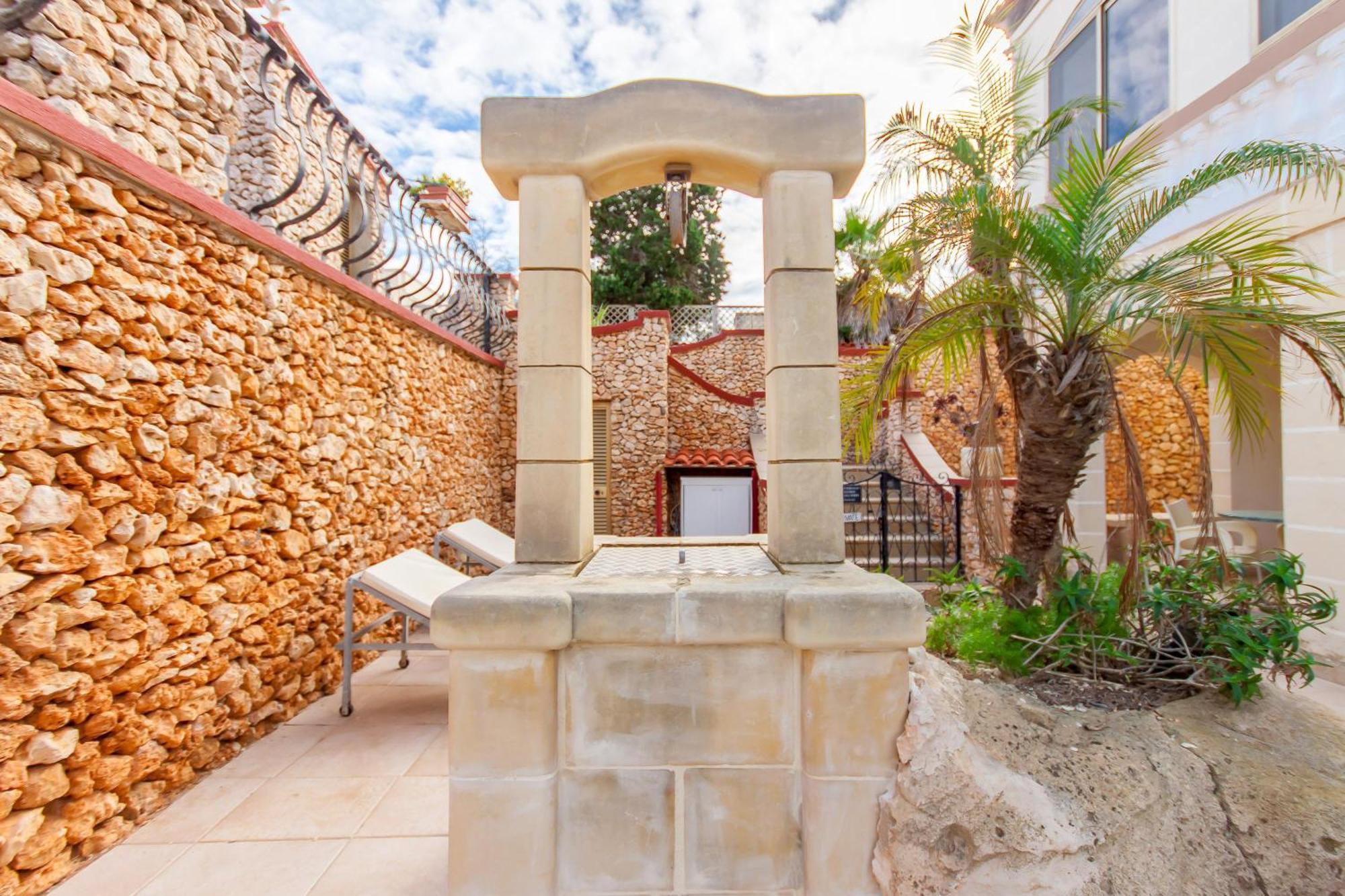 Villa & Pool Apartments In Mellieha Bay Экстерьер фото