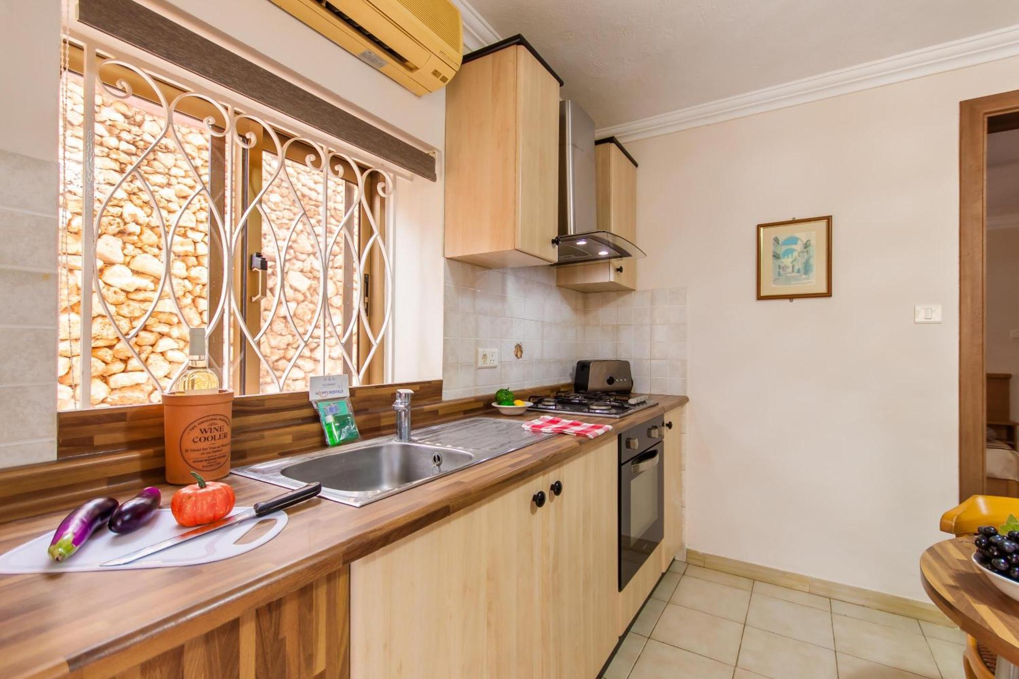 Villa & Pool Apartments In Mellieha Bay Экстерьер фото