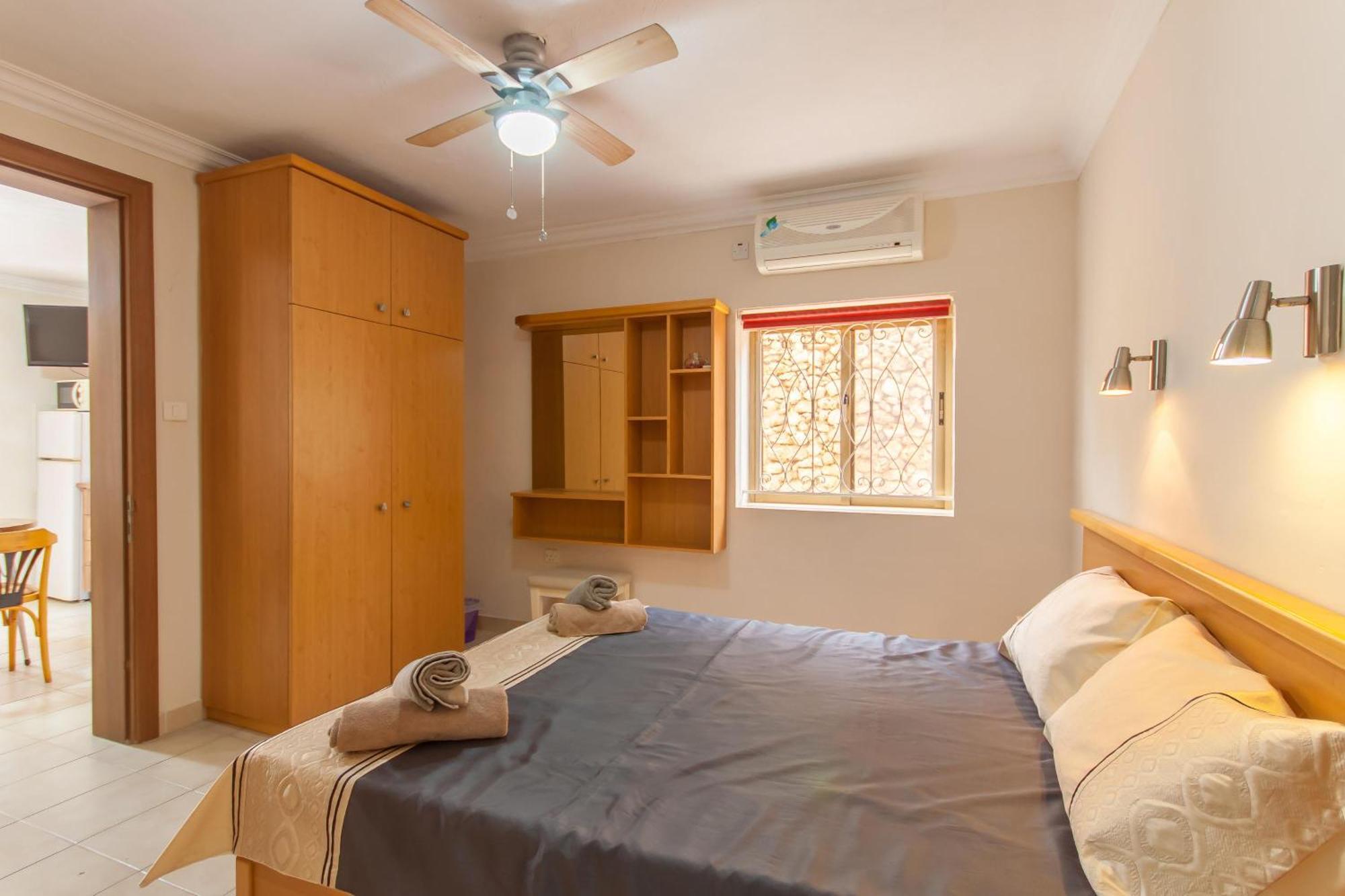 Villa & Pool Apartments In Mellieha Bay Экстерьер фото