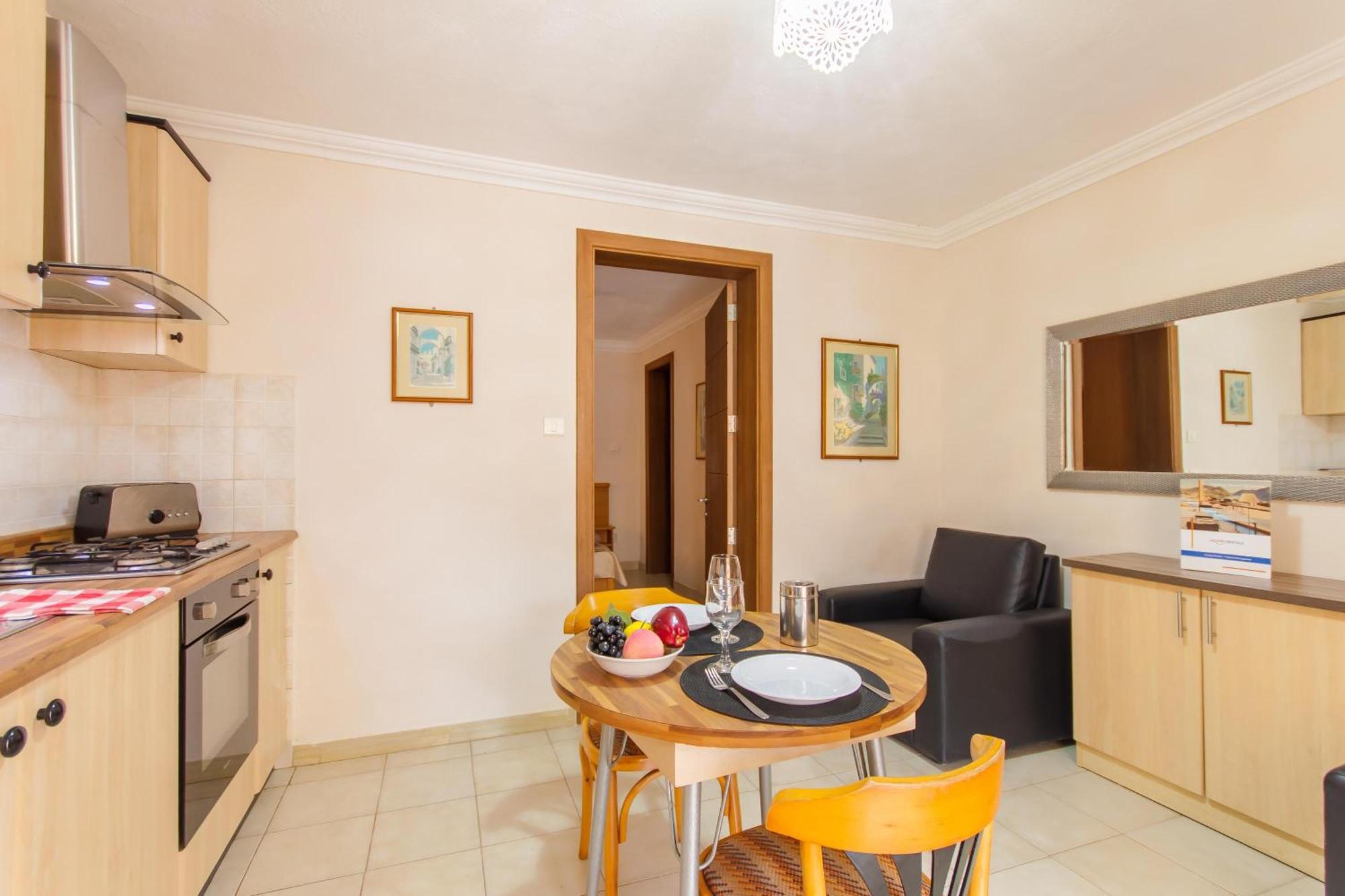 Villa & Pool Apartments In Mellieha Bay Экстерьер фото