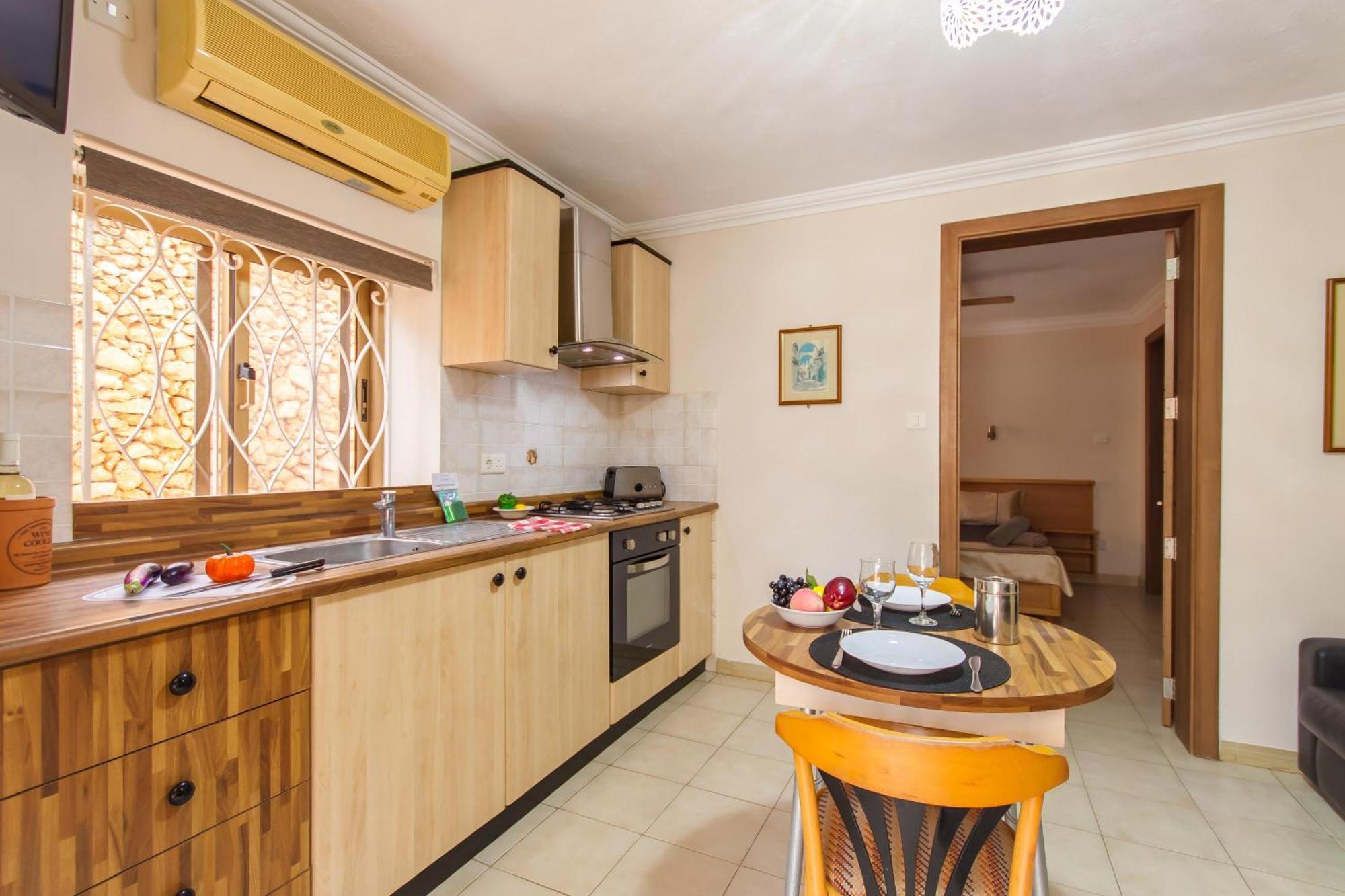 Villa & Pool Apartments In Mellieha Bay Экстерьер фото